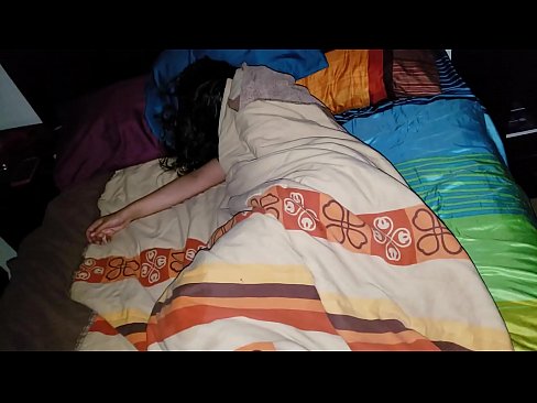 ❤️ सौतेनी आमा सुतेको बेला आफ्नी जवान सौतेनी आमालाई पिट्दै। हामी मा ﹏
